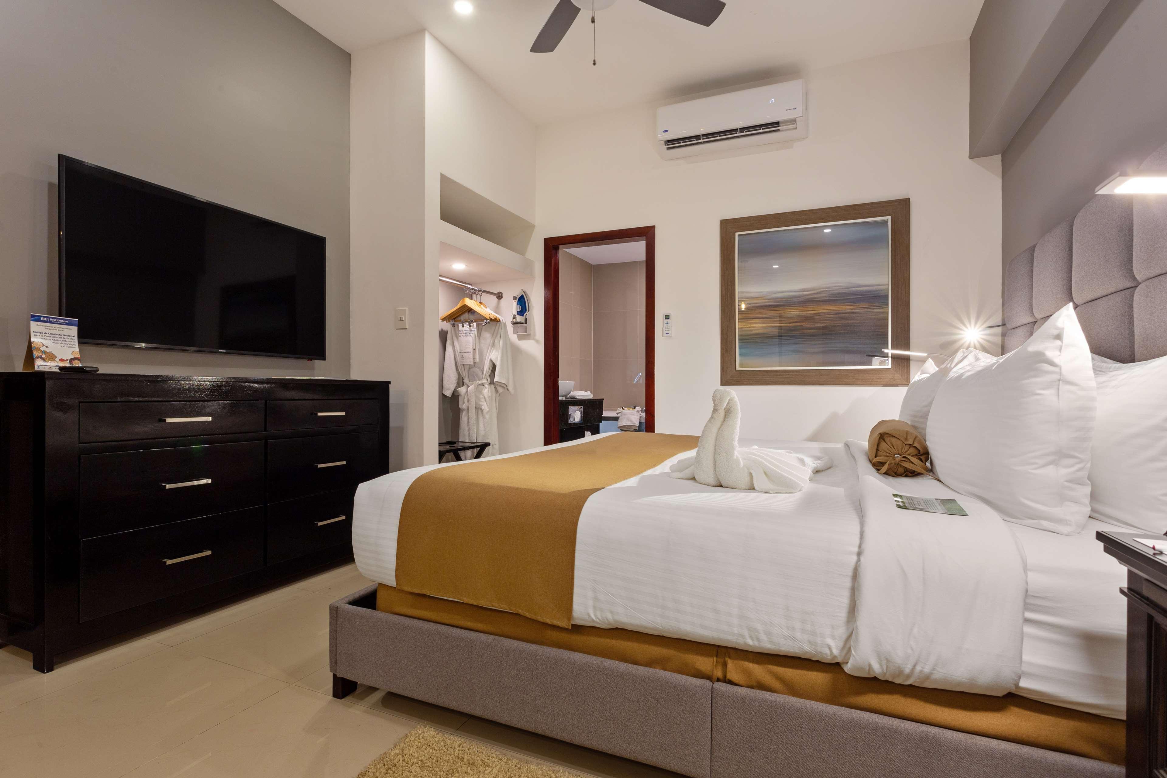 Best Western Plus Belize Biltmore Plaza Cidade de Belize Exterior foto
