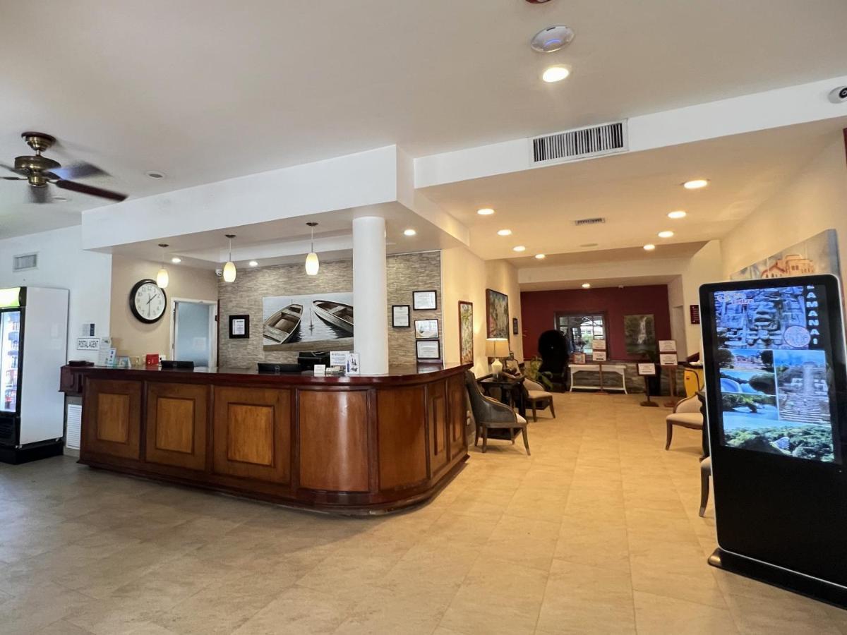 Best Western Plus Belize Biltmore Plaza Cidade de Belize Exterior foto