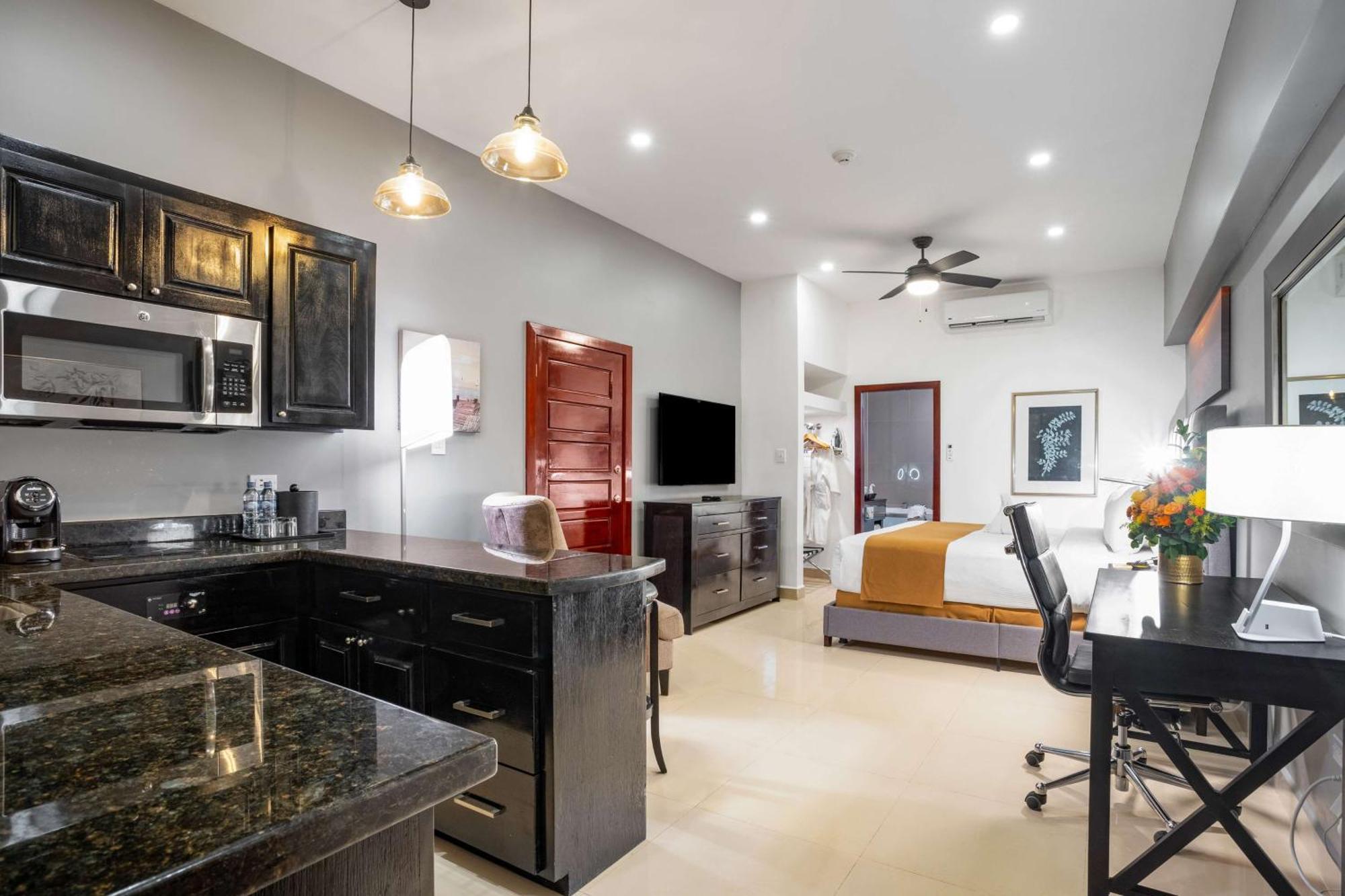 Best Western Plus Belize Biltmore Plaza Cidade de Belize Exterior foto
