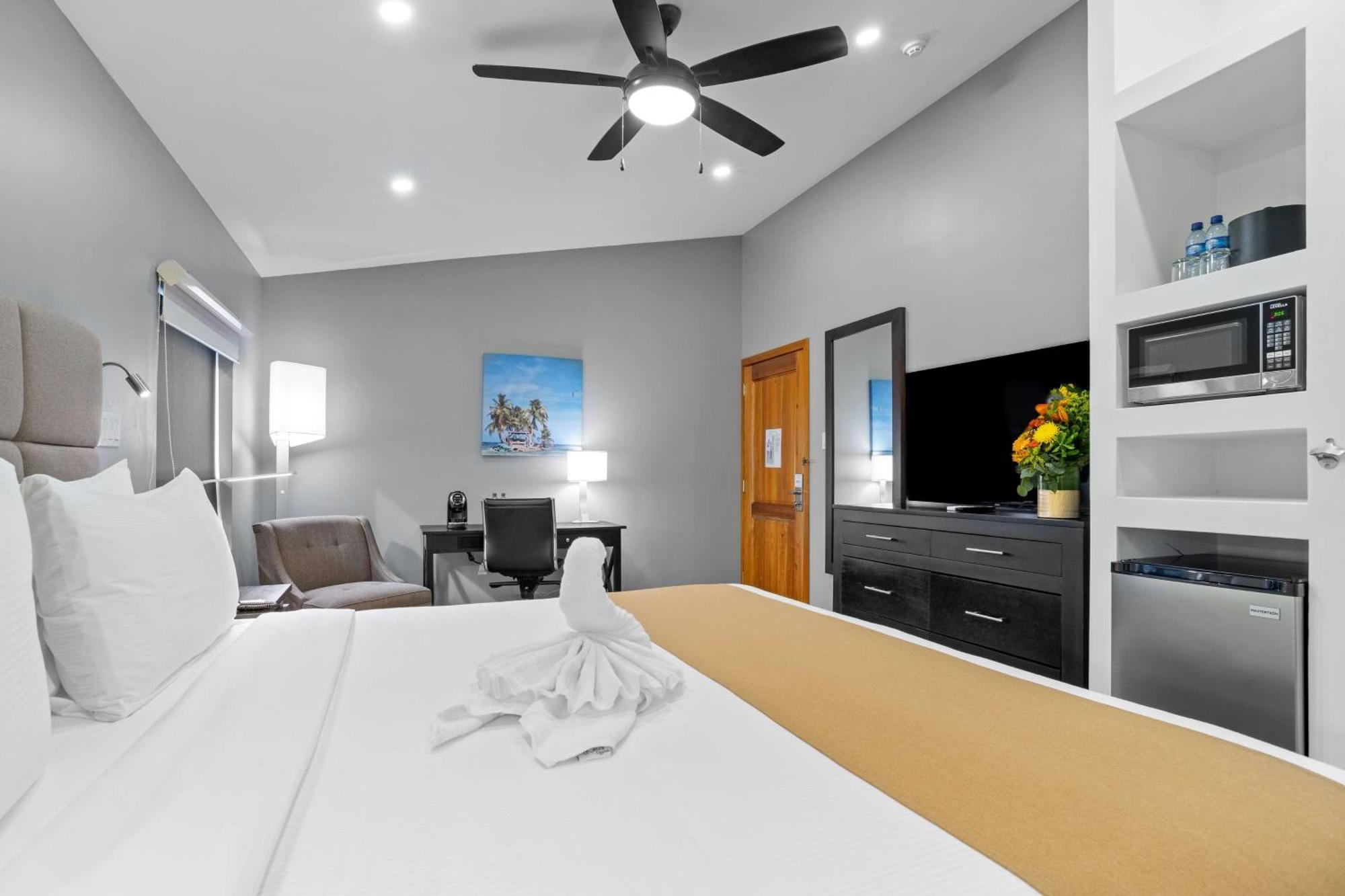 Best Western Plus Belize Biltmore Plaza Cidade de Belize Exterior foto
