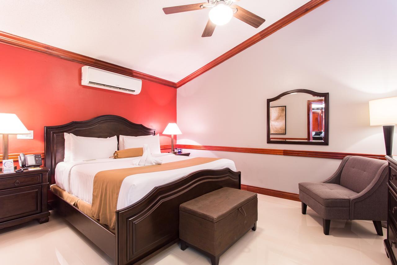 Best Western Plus Belize Biltmore Plaza Cidade de Belize Exterior foto